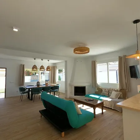 Preciosa Independiente 100metros Playa 10personas, Free Parking, Fully Renovated Now *