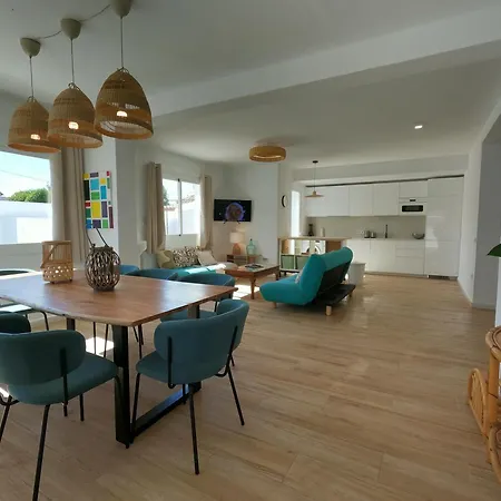 Preciosa Independiente 100metros Playa 10personas, Free Parking, Fully Renovated Now *