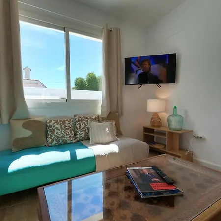 Preciosa Independiente 100metros Playa 10personas, Free Parking, Fully Renovated Now * Los Canos De Meca