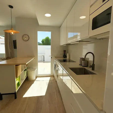 Preciosa Independiente 100metros Playa 10personas, Free Parking, Fully Renovated Now Holiday home Los Canos De Meca