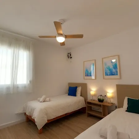 Preciosa Independiente 100metros Playa 10personas, Free Parking, Fully Renovated Now Los Canos De Meca
